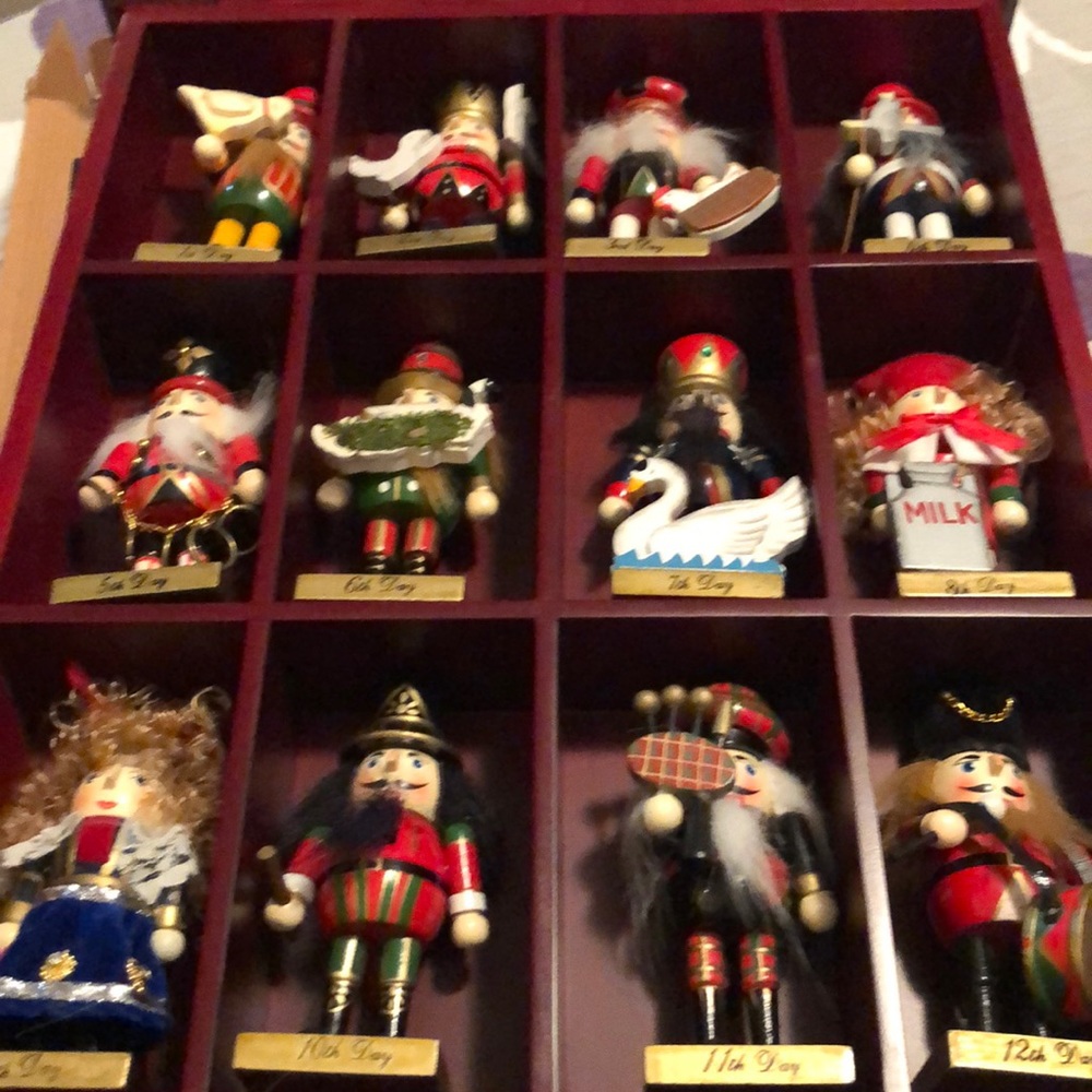 Members Mark 12 Days of Christmas Nutcracker Set